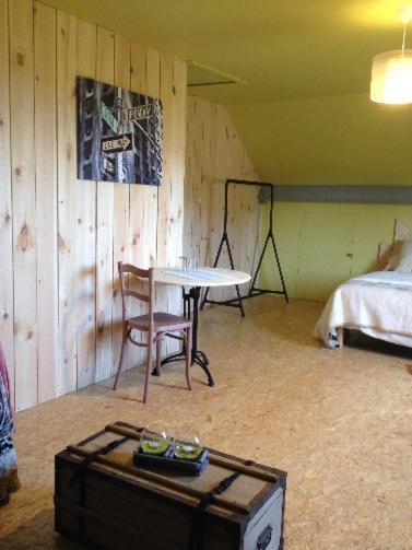 Chambres Chez L'Habitant Кувин Екстериор снимка